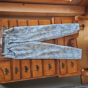 Zena size 10 floral retro jeans
